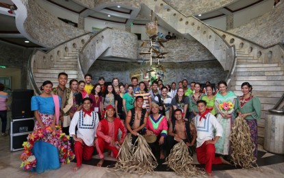 <p><strong>FOCOLARE MOVEMENT.</strong> File photo shows the 13 young people (standing in the back) of the Focolare Movement who are currently in Puerto Princesa City to learn various culture and traditions in a bid to encourage unity amongst the youth in the world despite differences in religious, cultural beliefs, and race. <em>(Photo courtesy of PIO)</em></p>